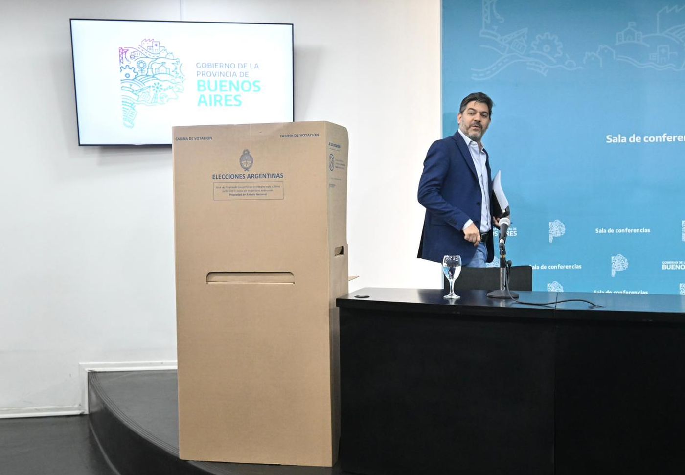 El biombo con el que se encontrar&aacute;n los electores bonaerenses el domingo cuando vayan a votar