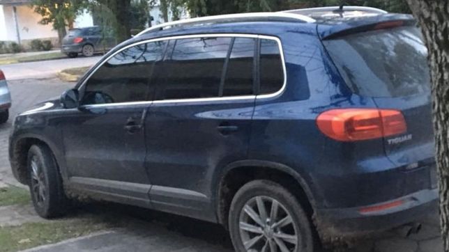 en city bell se organizan en facebook para salir a escrachar autos mal estacionados