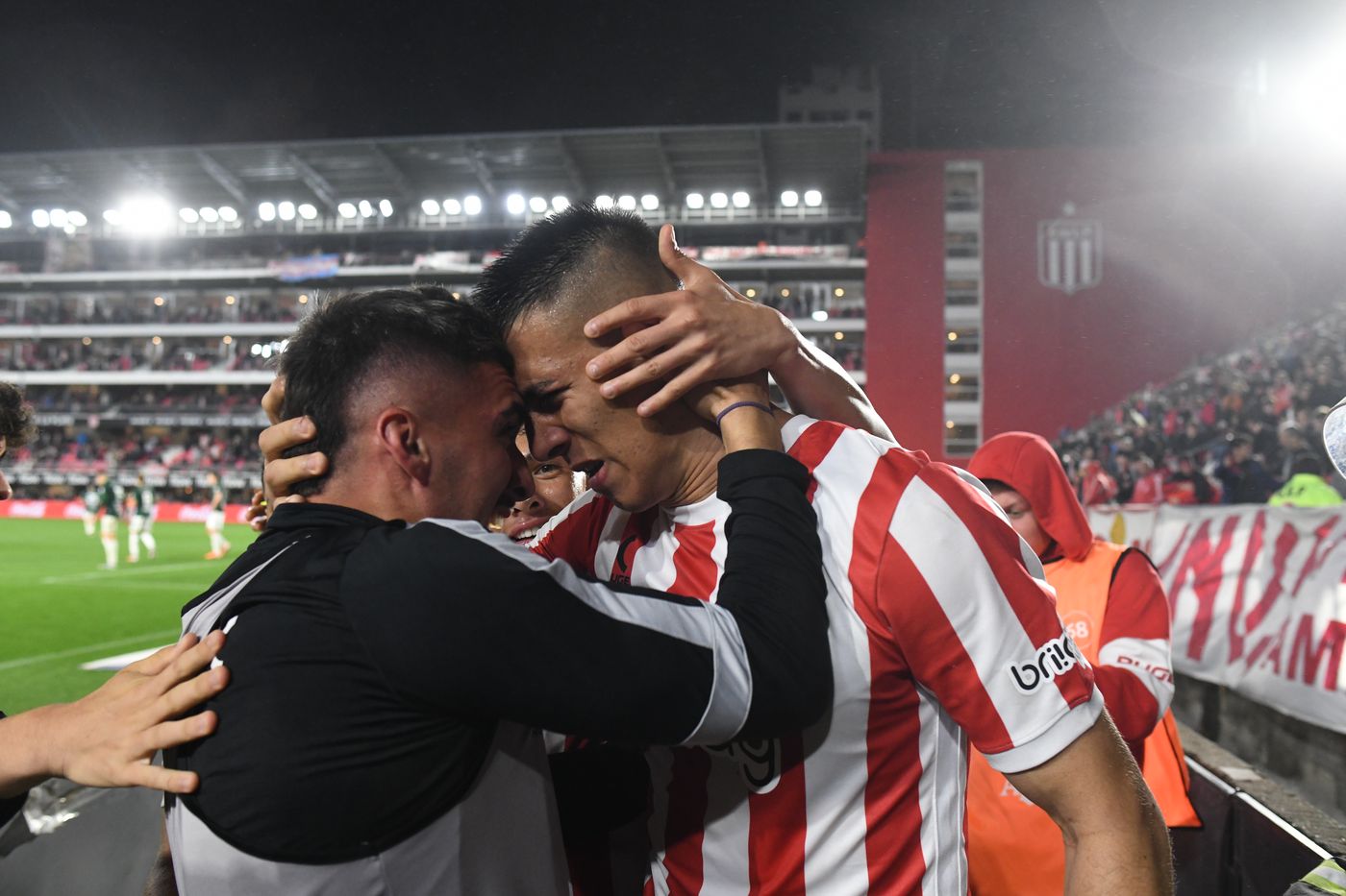 Estudiantes Sarmiento Zaid Romero gol 2.JPG