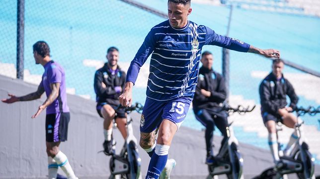 gimnasia se quedo con la jornada amistosa frente a racing y salio victorioso