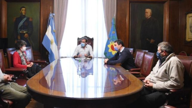 garro recibio a vecinos preocupados por la traza de la ruta 6 por la calle 630