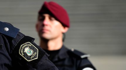 Comienza el juicio oral a un expolicía acusado de violencia de género en una comisaría