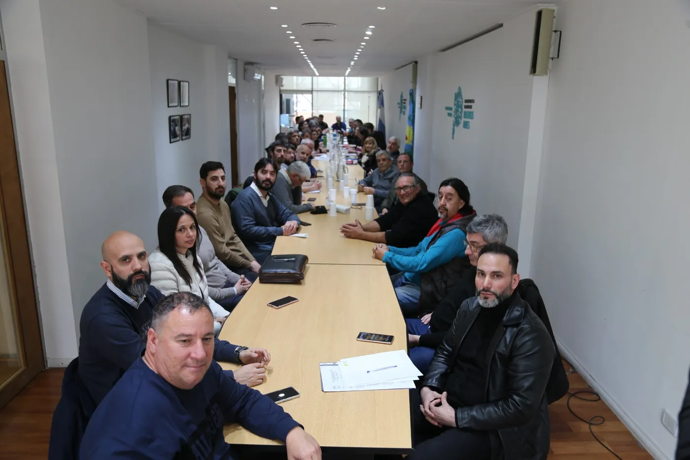 Docentes y estatales retomaron las negociaciones paritarias con la Provincia.