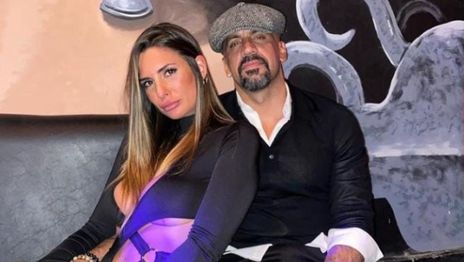 La esposa de Verón publicó durísimos mensajes contra Chiqui Tapia y Lionel Messi La esposa de Verón publicó durísimos mensajes contra Chiqui Tapia y Lionel Messi