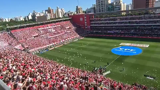 el impresionante recibimiento de la gente de estudiantes ante boca
