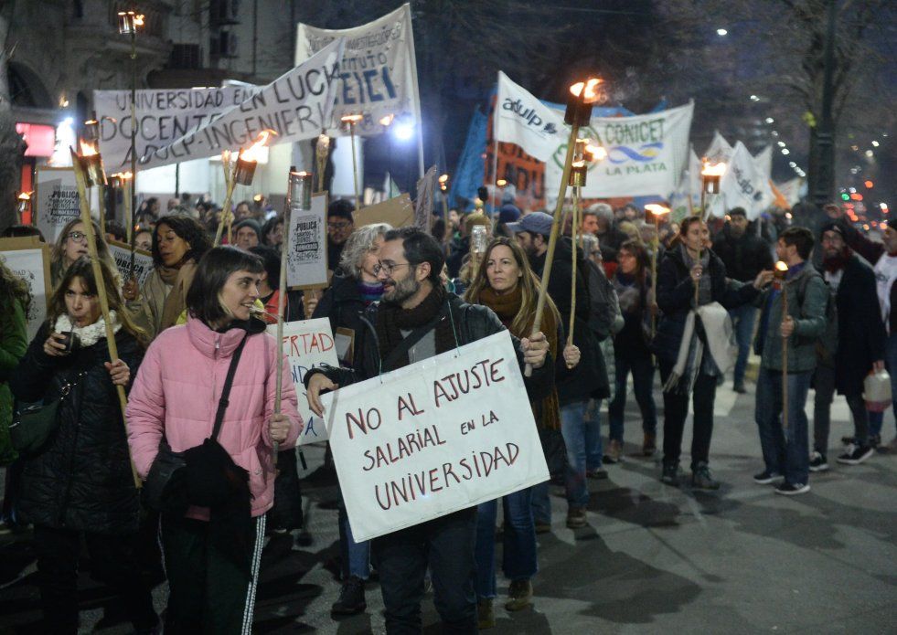 Marcha Nacional de Antorchas UNLP (4).jpeg