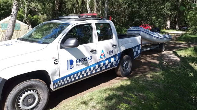 un kayakista casi muere ahogado en las costas del rio de la plata