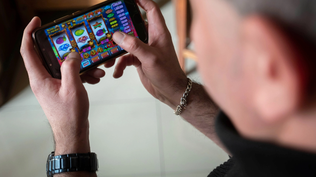 la reconversion del juego en la provincia que hoy financia obras en la plata