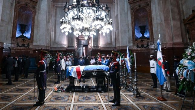 velan al ex presidente carlos menem en el senado de la nacion