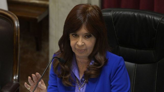 cristina kirchner cruzo a milei en redes tras su discurso en el congreso