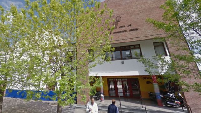 berisso: hicieron una amenaza de bomba y el director ordeno seguir dando clases