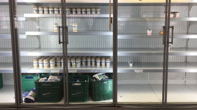 delincuentes armados asaltaron un almacen de city bell y se llevaron la recaudacion