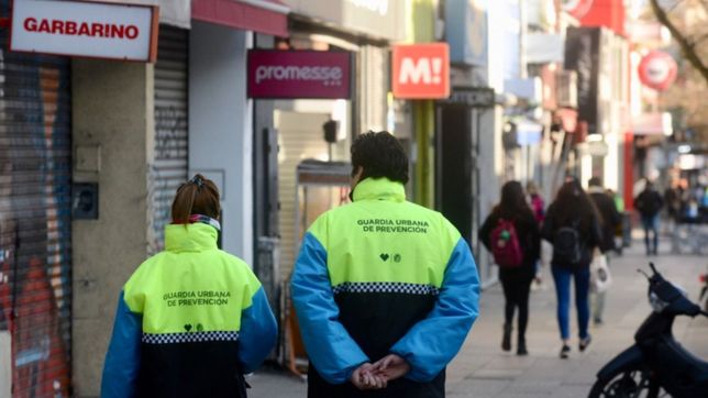 comerciantes de la plata y autoridades municipales se reunieron para combatir la venta ambulante