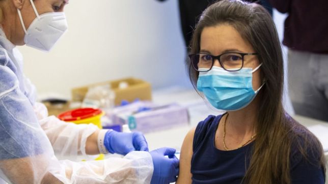 con mas de 15 mil dosis aplicadas, asi avanza la vacunacion contra el covid en la plata