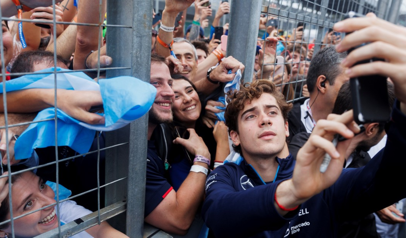 Colapinto hinchas argentinos