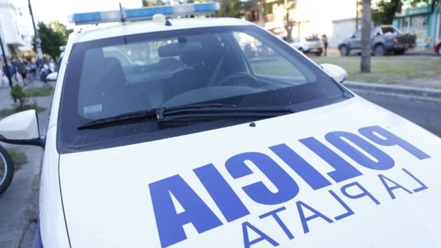 detienen a un hombre acusado de violar a sus tres hijas durante anos en la plata