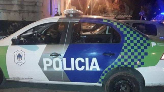 detuvieron a un profugo y su familia rompio patrulleros e hirio a dos policias a piedrazos