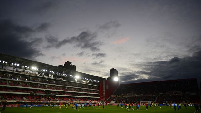 bragantino acelero por un jugador que estudiantes tenia apuntado para reforzar el equipo