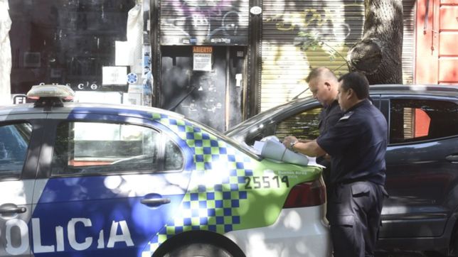 llegaron en una camioneta y atacaron el frente de una conocida inmobiliaria de la plata