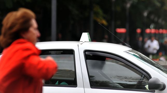 un taxista sufrio un infarto tras el brutal ataque de dos ladrones