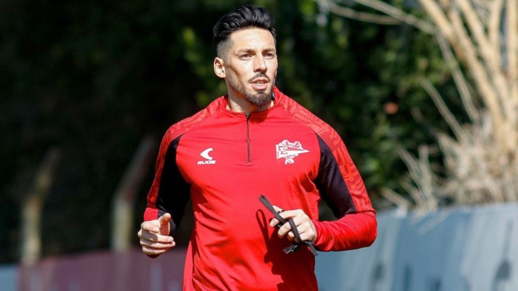 Se desgarró José Sosa y es nueva baja en Estudiantes: ¿cuánto tiempo estará afuera?