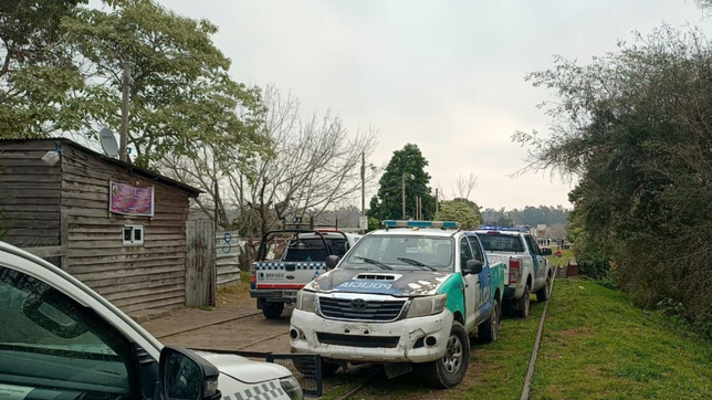 encontraron a un hombre muerto junto a las vias del tren de carga