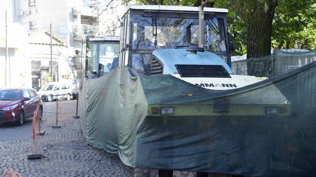 arrancaron las obras para pavimentar los adoquines que rodean la plaza rocha