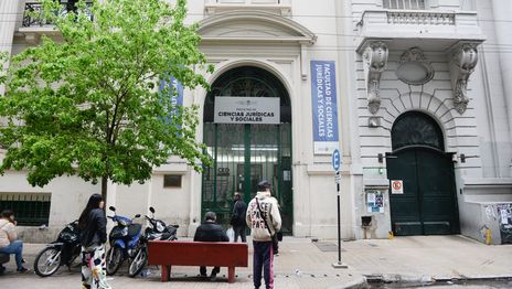 Elecciones UNLP Festejos Franja Morada Derecho (4).jpeg