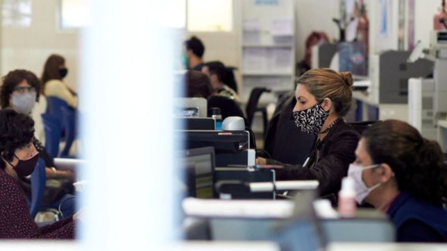 trabajadores de la administracion publica vuelven a la presencialidad plena este lunes