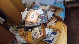 tres ladrones desvalijaron la casa de una jubilada de 90 anos con ella adentro