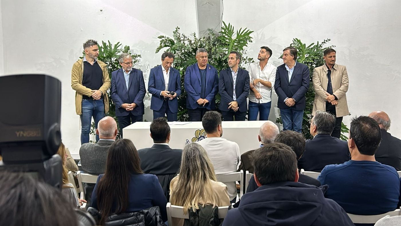 Chiqui Tapia Gimnasia Bosque 3.jpg