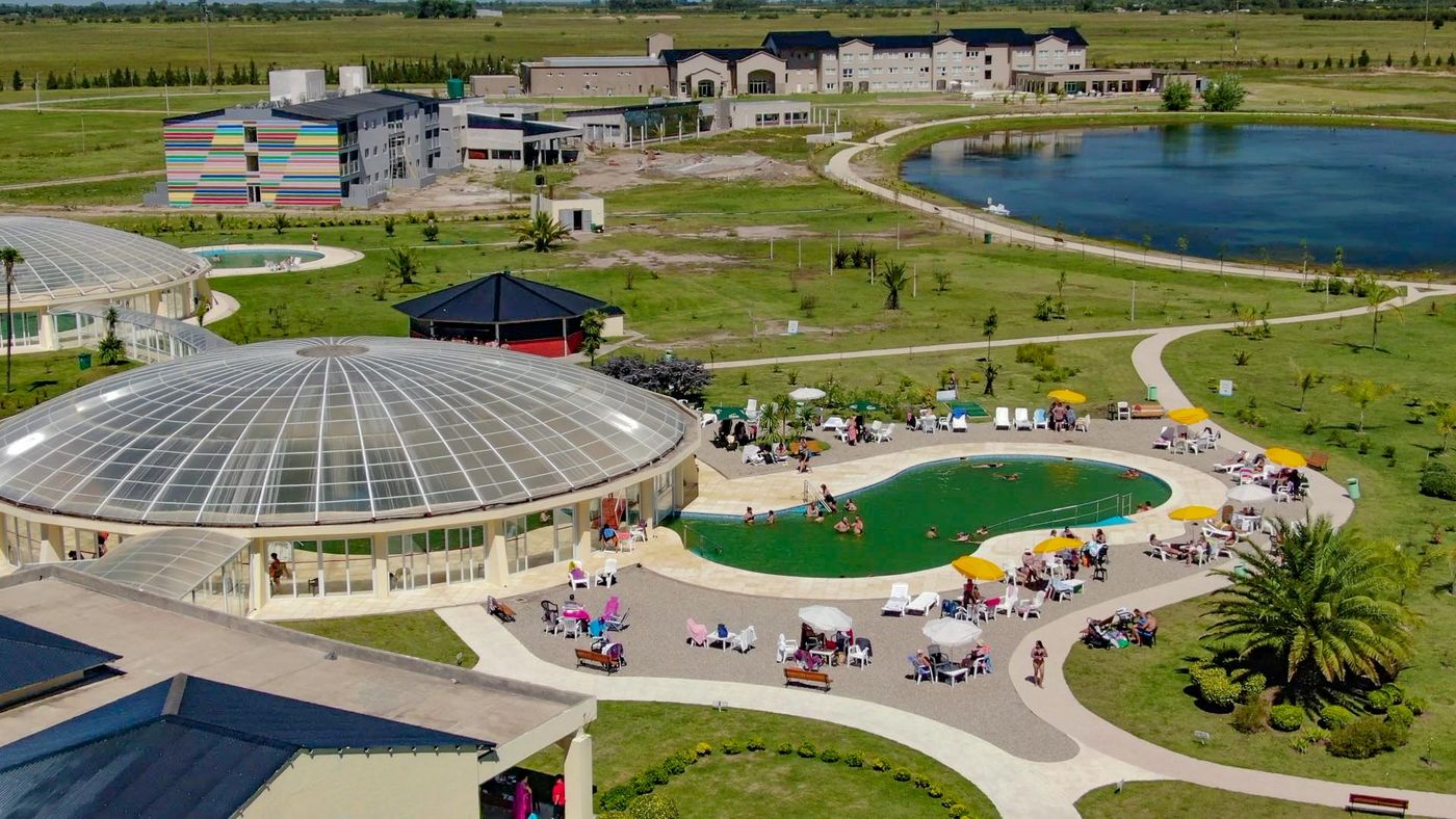 El Parque Termal de Dolores, ubicado a unas 3 horas de viaje desde La Plata.