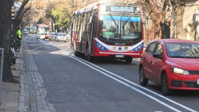 carriles exclusivos en calle 54: ¿cuanto se redujo la frecuencia de transito en la zona?