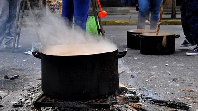 crearon un trueque y piden ayuda para sostener una olla popular en el churrasco