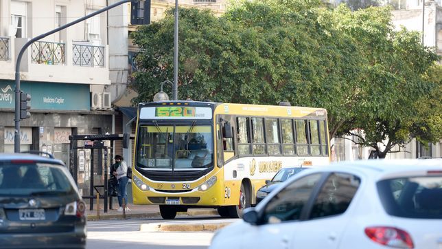 oficializaron el aumento de los micros y desde este sabado el boleto es un 10% mas caro