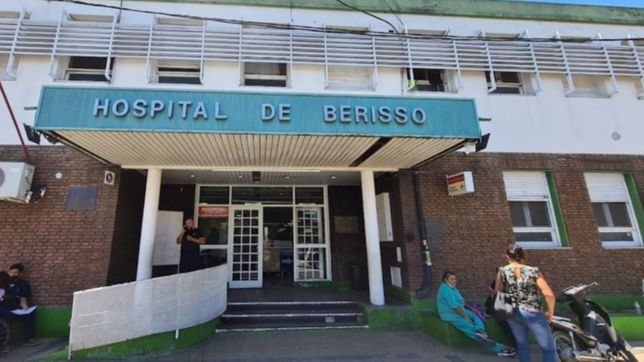 ataque pirana en berisso: le quiebran un dedo y le dan patadas a una mujer para robarle