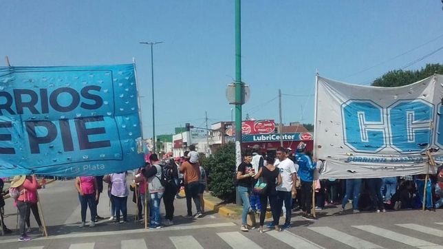 los cooperativistas levantaron los cortes tras una reunion en la municipalidad