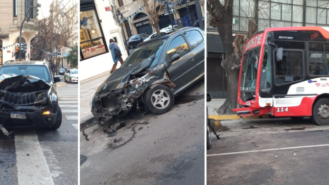 un micro, una camioneta y un auto chocaron en pleno centro de la plata