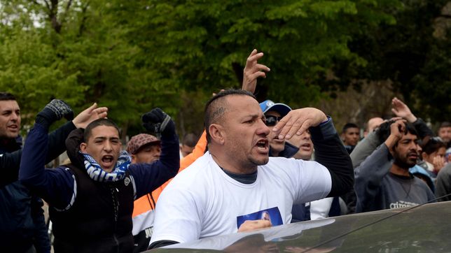 el jefe de la barra de gimnasia resulto herido durante el enfrentamiento en gonnet