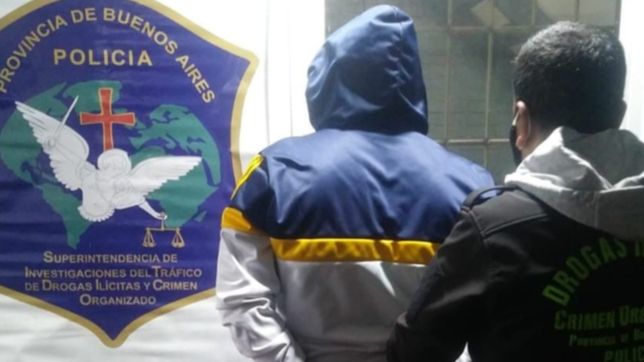 utilizaba un remis como pantalla para salir a vender droga en la plata