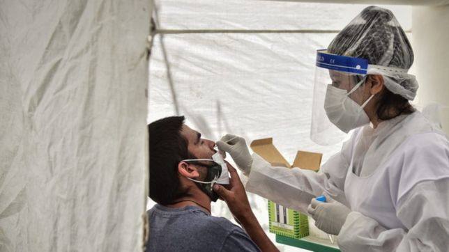 se registraron 63.884 nuevos contagios y 305 muertes por coronavirus en argentina