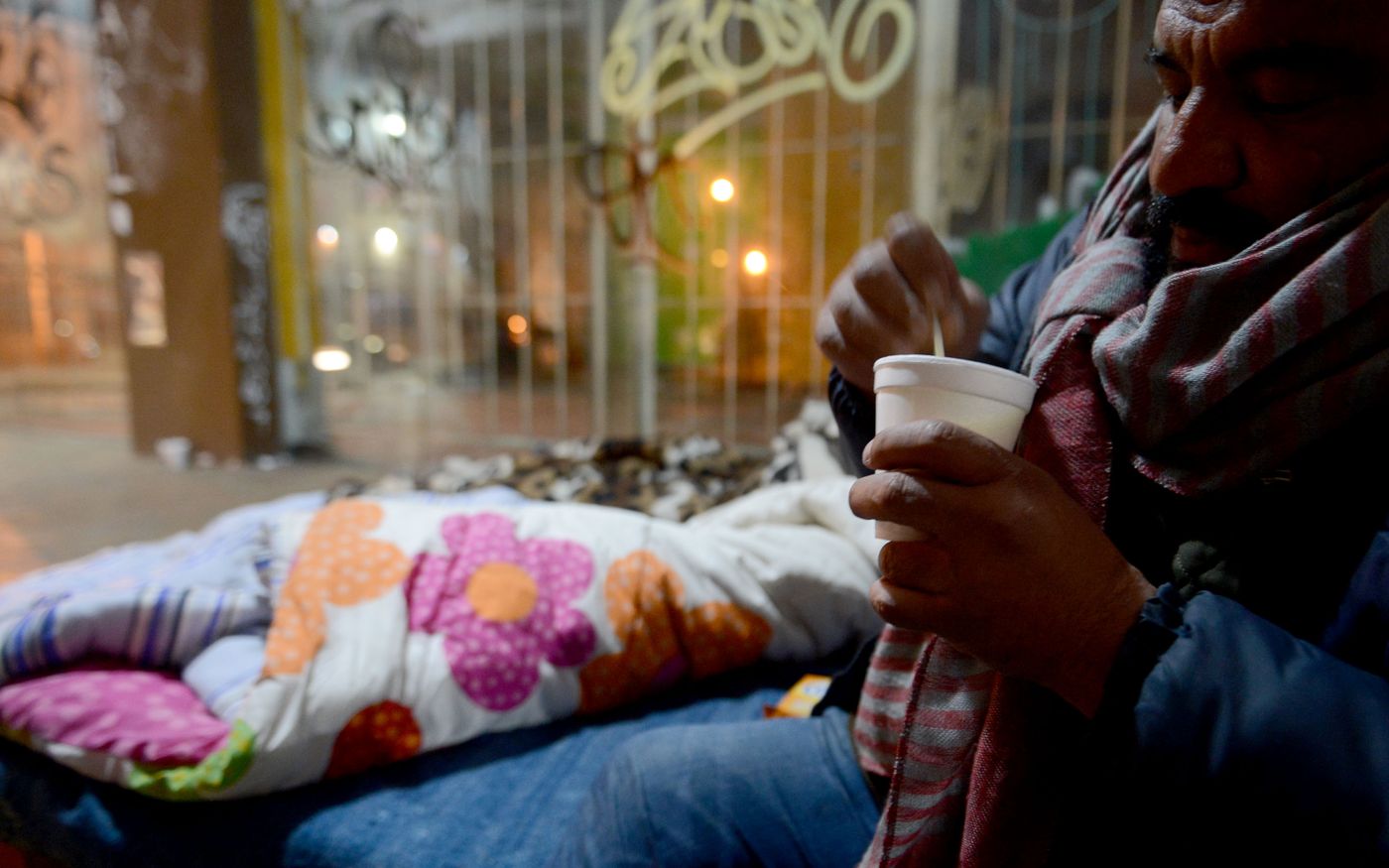 Frio Pobreza calle invierno cafe.jpg