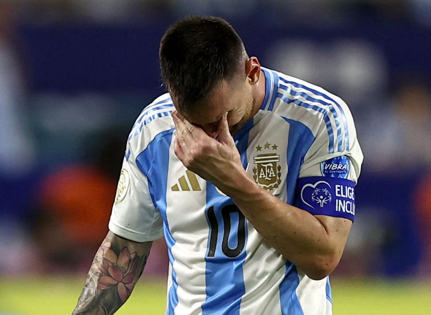 Lionel Messi llanto Copa América.jpg