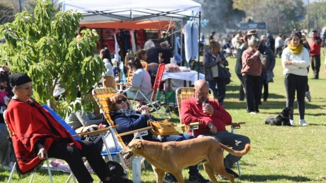 con feria, musica y comida, villa elvira festejo su 114° aniversario