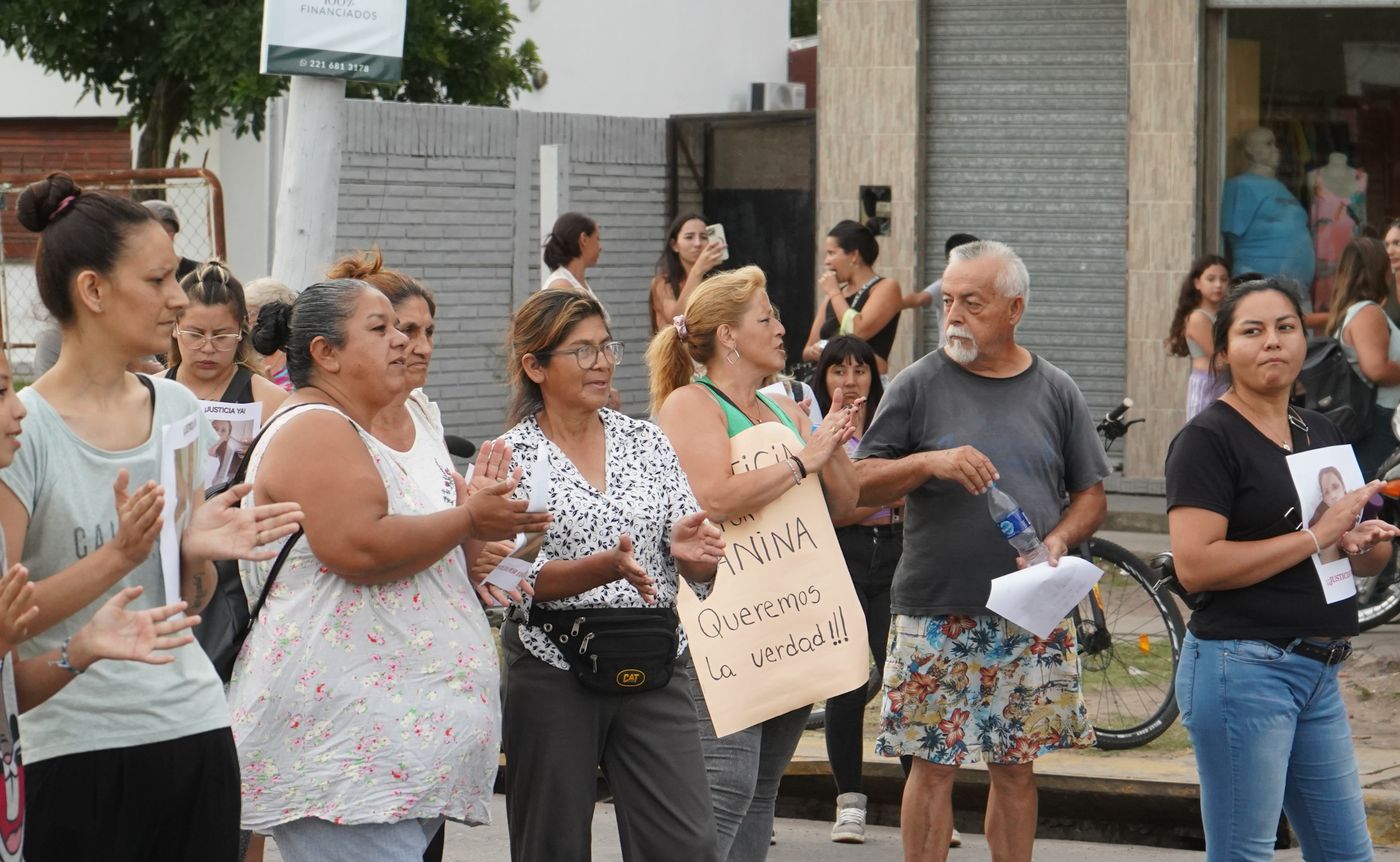 Marcha por Yanina Correa en Abasto (8)
