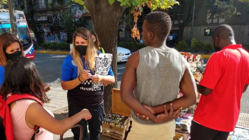 Garro recibió a empresarios platenses preocupados por el avance de la venta ambulante