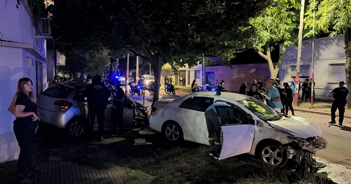 Una impactante persecución policial en La Plata terminó con un fuerte choque, heridos y tres detenidos