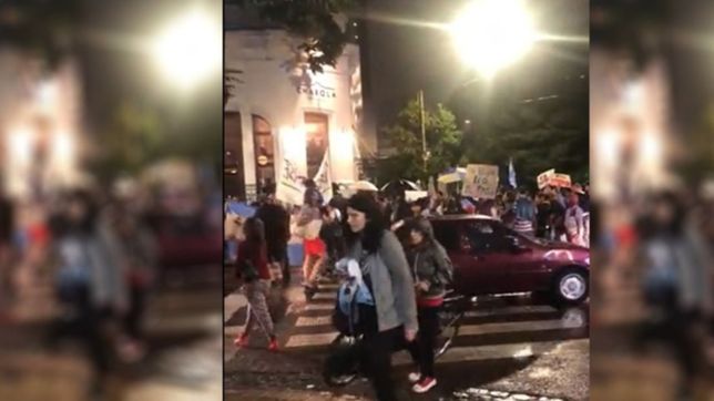 video: protesta en el bar donde una clienta estallo contra el pase sanitario