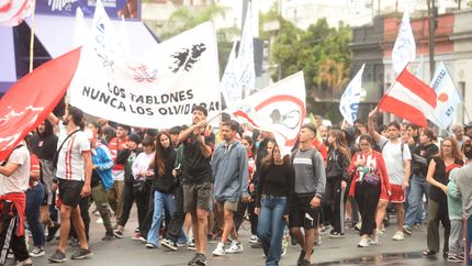 Estudiantes no olvida y pide justicia en el Día de la Memoria