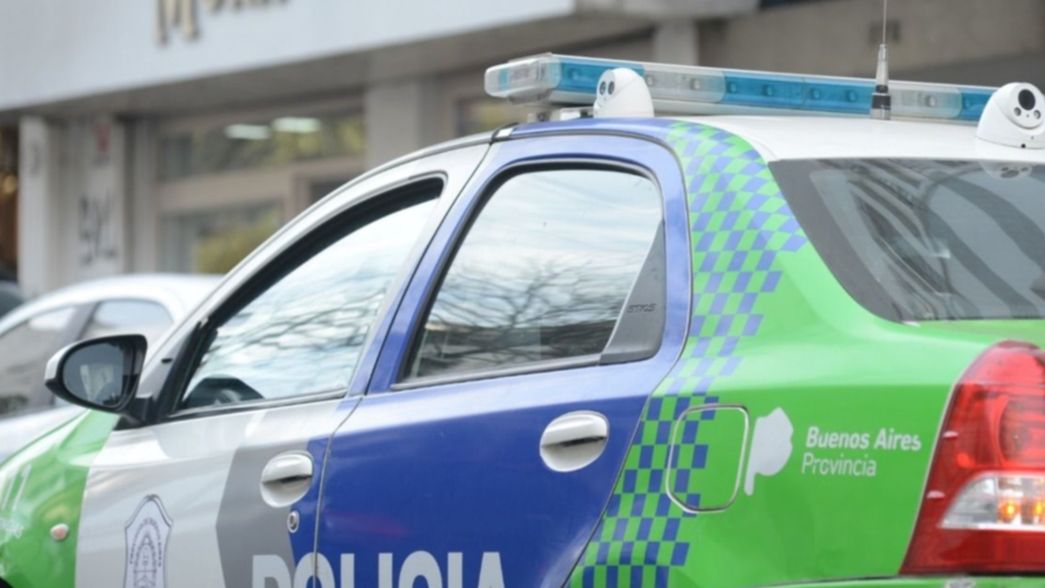 Sorprendieron a una abuela y su cuidadora mientras dormía y las desvalijaron en La Plata